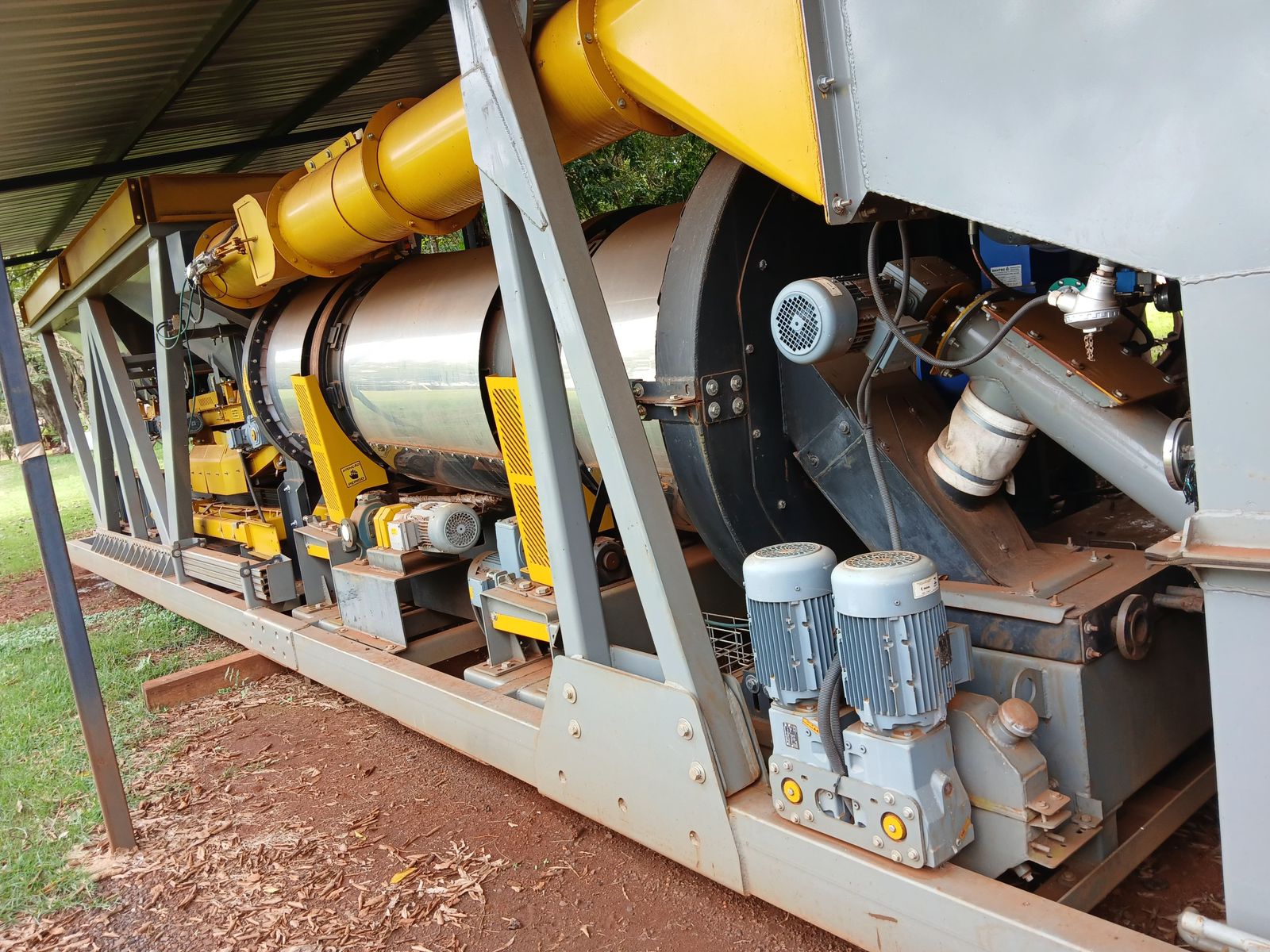 Usina de asfalto marca Margui capacidade de 10/20t/h ano 2021 - Thumbnail 2